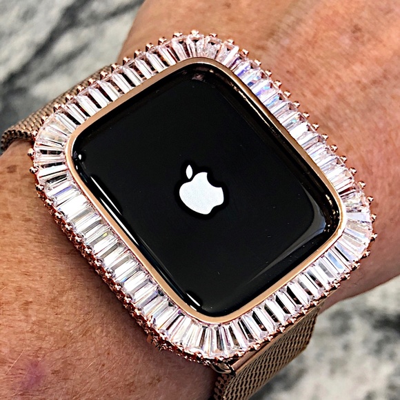 Apple Watch case in rose gold with baguette and round lab diamonds - Picture 1 of 4